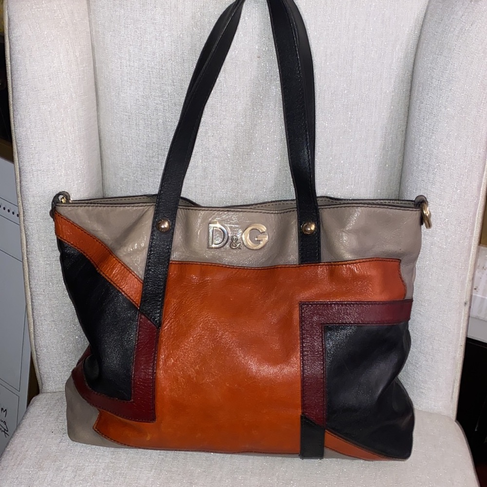 Gorgeous D&G Dolce & Gabbana Made in Italy large Leather Bag♥️♥️♥️